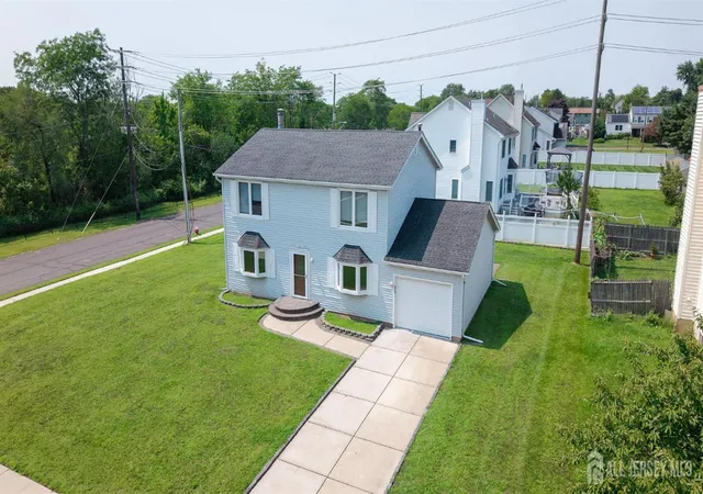 Photo 3 of Single family home for sale at 940 E Lincoln Ave, Piscataway, NJ 08854 | MLS# 2702691R | Listing updated on 2026-09-22