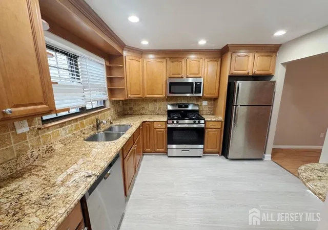 2nd image of 54 Parsler Pl, Fords, NJ 08863 | MLS# 2606350R