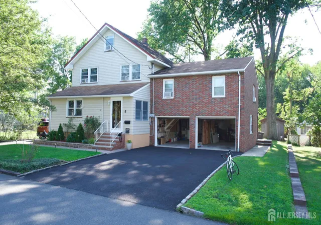 1st image of 12 Carpenter Pl, Cranford, NJ 07016 | MLS# 2702101R