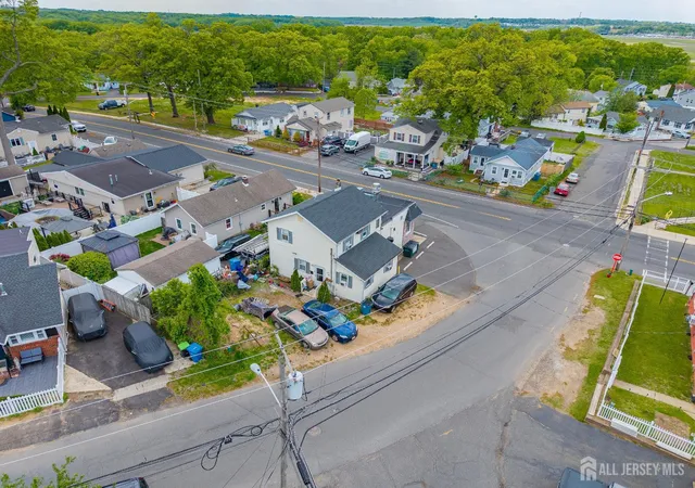 4th image of 715 Laurence Pkwy, South Amboy, NJ 08879 | MLS# 2615813R