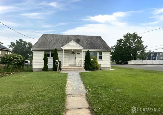 1st image of 796 Hamilton St, Somerset, NJ 08873 | MLS# 2701041R