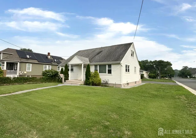 3rd image of 796 Hamilton St, Somerset, NJ 08873 | MLS# 2701041R