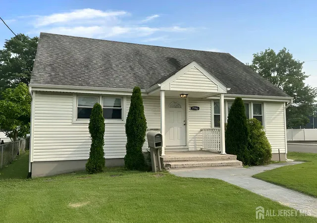4th image of 796 Hamilton St, Somerset, NJ 08873 | MLS# 2701041R