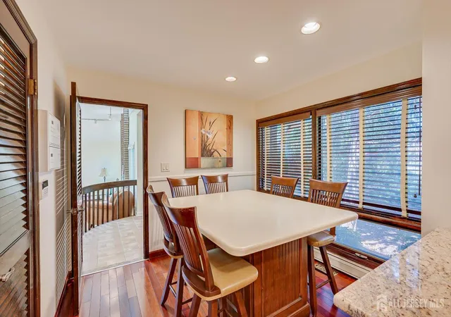 Homes for sale in North Brunswick, NJ | 8 Parkside Dr, North Brunswick, NJ 08902 | MLS# 2617839R