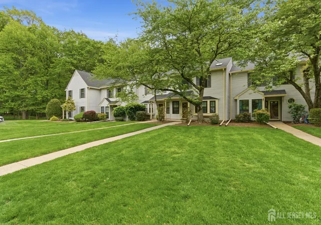 Homes for sale in Edison, NJ | 2804 Cricket Cir, Edison, NJ 08820 | MLS# 2616510R