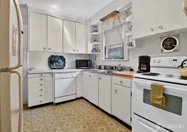 Photo 4 of Single family home for sale at 67 Nichol Ave, New Brunswick, NJ 08901 | MLS# 2701426R | Listing updated on 2026-08-19