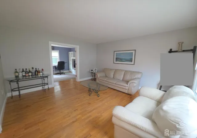 Photo 3 of Single family home for sale at 16 Glynn Ct, Parlin, NJ 08859 | MLS# 2702967R | Listing updated on 2026-09-22