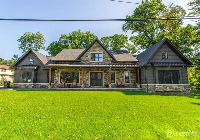 Photo 1 of Single family home for sale at 77 Union St, Colonia, NJ 07067 | MLS# 2504860R | Listing updated on 2024-12-10