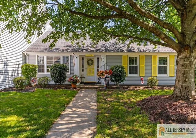 2nd image of 74 Amherst Ln #E, Monroe Township, NJ 08831 | MLS# 2770153M