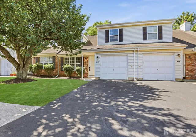 Homes for sale in Franklin Twsp, NJ | 273 Edgeware Ct, Franklin Twsp, NJ 08873 | MLS# 2617269R