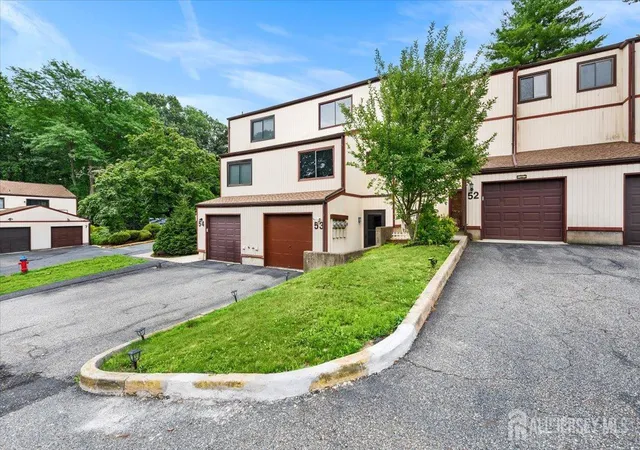 3rd image of 53 Ellen Heath Dr, Matawan, NJ 07747