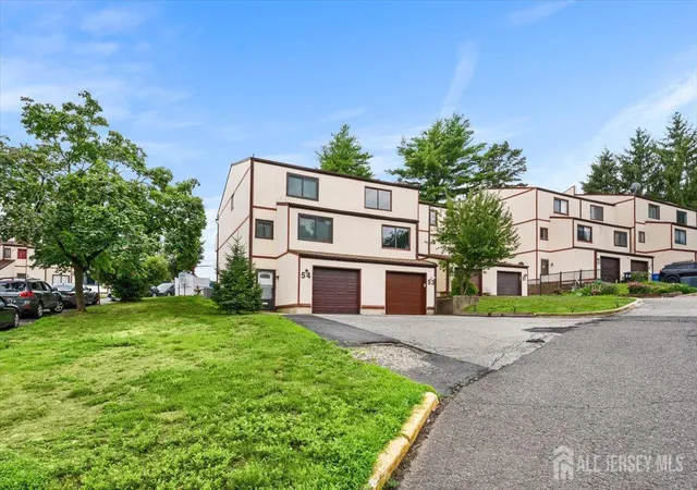 4th image of 53 Ellen Heath Dr, Matawan, NJ 07747