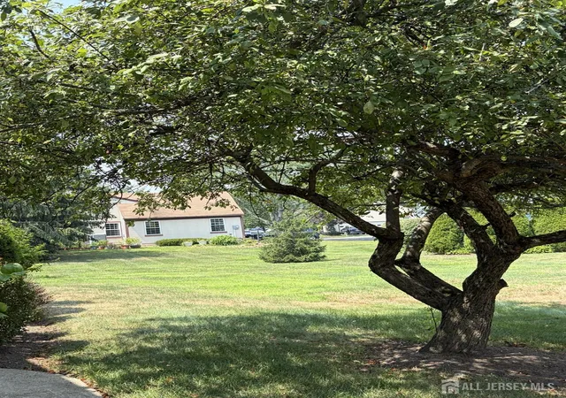 2nd image of 54 Ethan Allen Dr, Monroe Township, NJ 08831