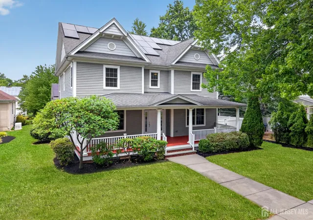 Homes for sale in Metuchen, NJ | 23 Hickory St, Metuchen, NJ 08840 | MLS# 2700227R
