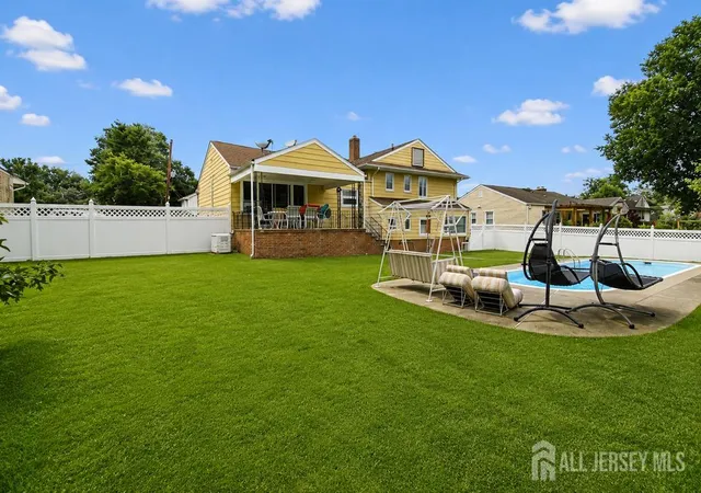 5th image of 35 Shelley Rd, Springfield, NJ 07081 | MLS# 2701156R