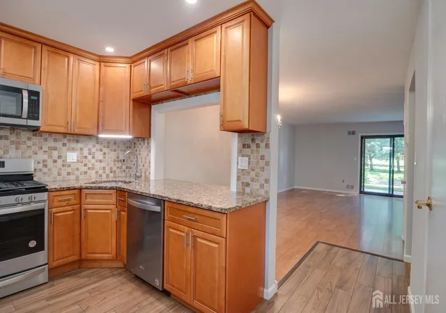 Homes for sale in Edison, NJ | 1 Orchid Ct, Edison, NJ 08820 | MLS# 2618230R