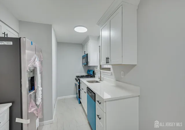 Homes for sale in North Brunswick, NJ | 1213 N Oaks Blvd N, North Brunswick, NJ 08902 | MLS# 2700226R