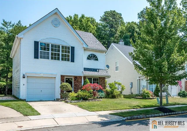 Photo 1 of Single family home for sale at 33 Tall Oaks Ct, Old Bridge, NJ 08857 | MLS# 2662433M | Listing updated on 2026-08-22