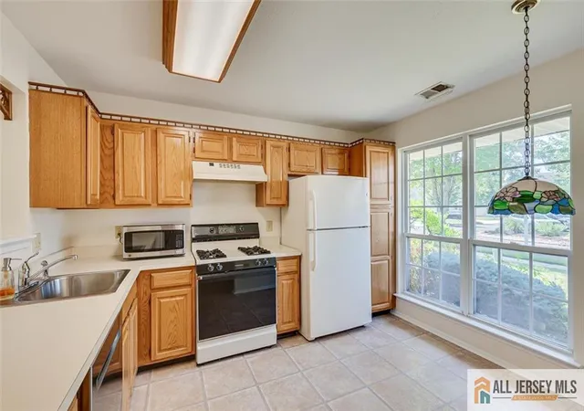 Photo 2 of Single family home for sale at 33 Tall Oaks Ct, Old Bridge, NJ 08857 | MLS# 2662433M | Listing updated on 2026-08-22