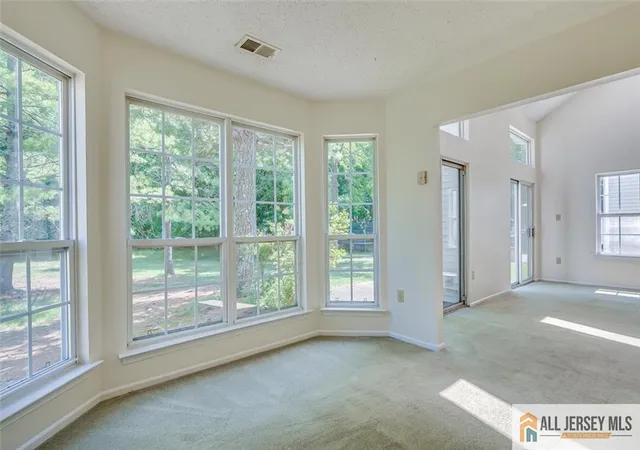 Photo 4 of Single family home for sale at 33 Tall Oaks Ct, Old Bridge, NJ 08857 | MLS# 2662433M | Listing updated on 2026-08-22