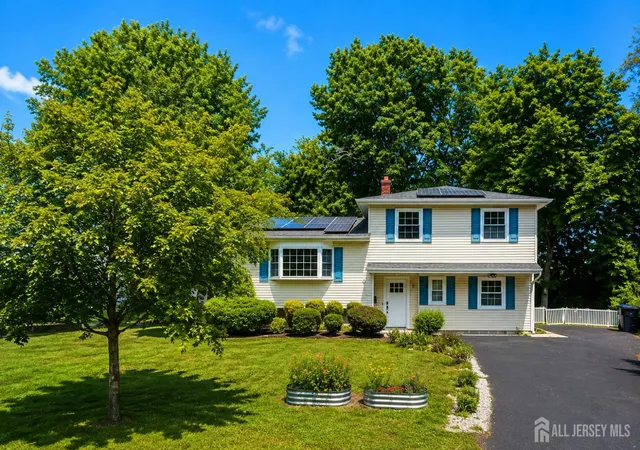 1st image of 8 Alpine Ct, East Brunswick, NJ 08816 | MLS# 2702750R
