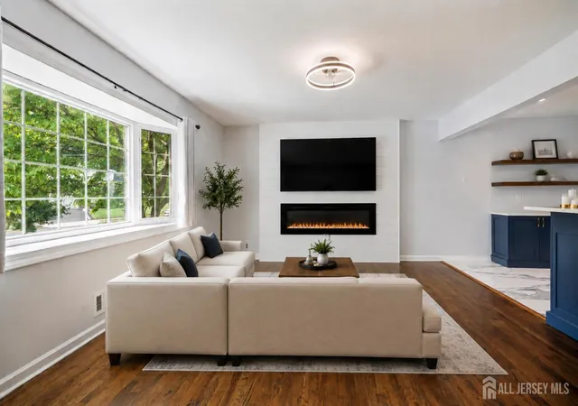 Photo 4 of Single family home for sale at 8 Alpine Ct, East Brunswick, NJ 08816 | MLS# 2702750R | Listing updated on 2026-09-17