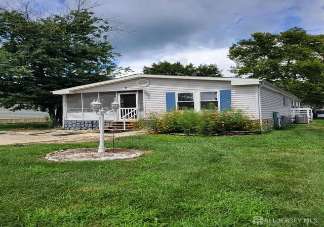 1st image of 1 Poe Rd, North Brunswick, NJ 08902 | MLS# 2701538R