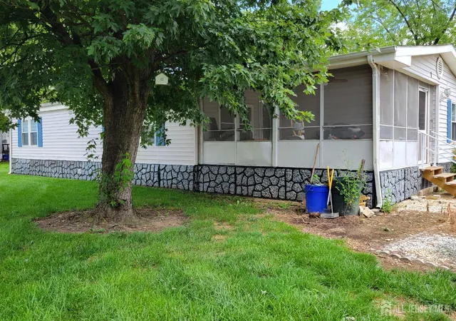 4th image of 1 Poe Rd, North Brunswick, NJ 08902 | MLS# 2701538R