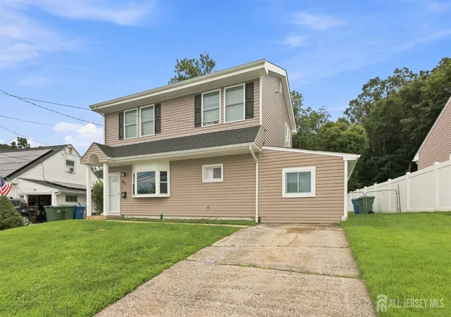 Photo 1 of Single family home for sale at 62 Pinetree Dr, Parlin, NJ 08859 | MLS# 2702908R | Listing updated on 2026-09-16