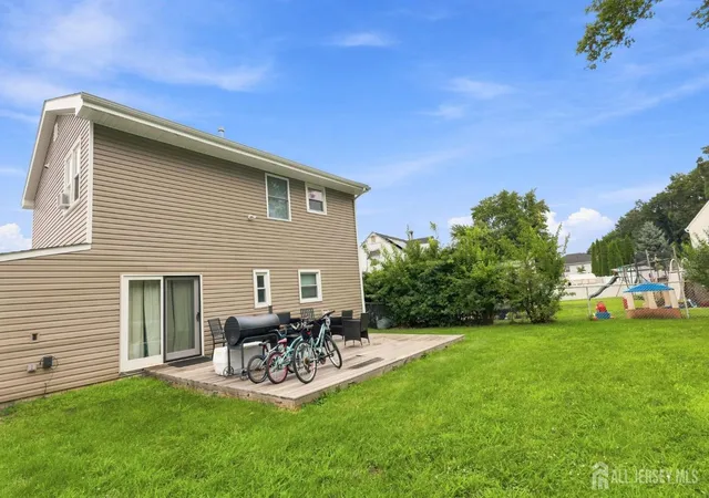 41st image of 62 Pinetree Dr, Parlin, NJ 08859 | MLS# 2702908R