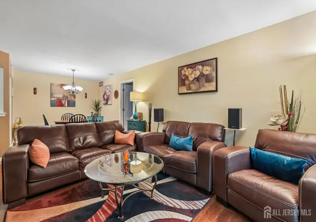 Listing Photo 4 - Condo for sale in building located at 1702 Tanglewood Ct, Helmetta, NJ 08828