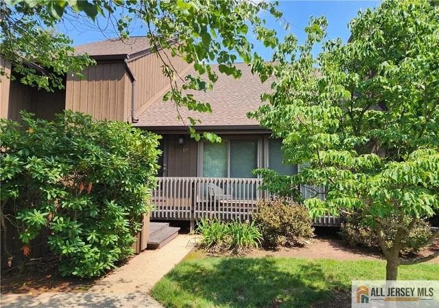 2nd image of 117 Kingsberry Dr, Somerset, NJ 08873 | MLS# 2770103M