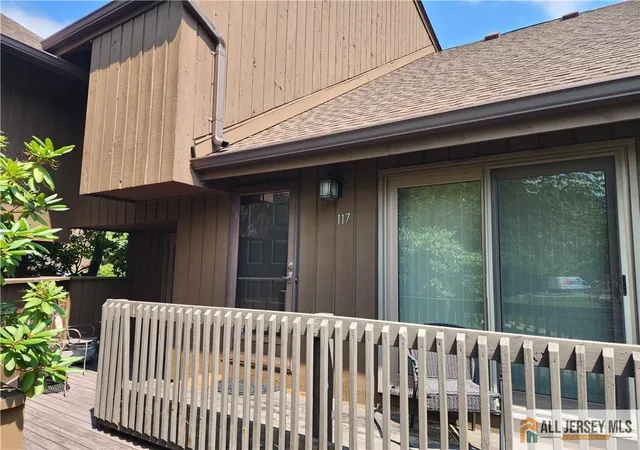 Photo 3 of Townhouse for sale at 117 Kingsberry Dr, Somerset, NJ 08873 | MLS# 2770103M | Listing updated on 2026-09-13