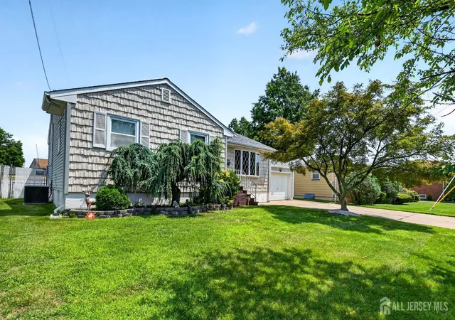 Photo 3 of Single family home for sale at 26 Charlotte St, Carteret, NJ 07008 | MLS# 2701563R | Listing updated on 2026-08-17