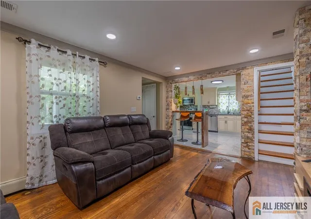Photo 2 of Single family home for sale at 306 William St, Piscataway, NJ 08854 | MLS# 2660262M | Listing updated on 2025-10-24
