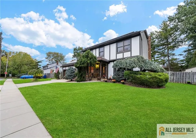 Photo 3 of Single family home for sale at 266 Wyoming Ave, Spotswood, NJ 08884 | MLS# 2660688M | Listing updated on 2025-11-08