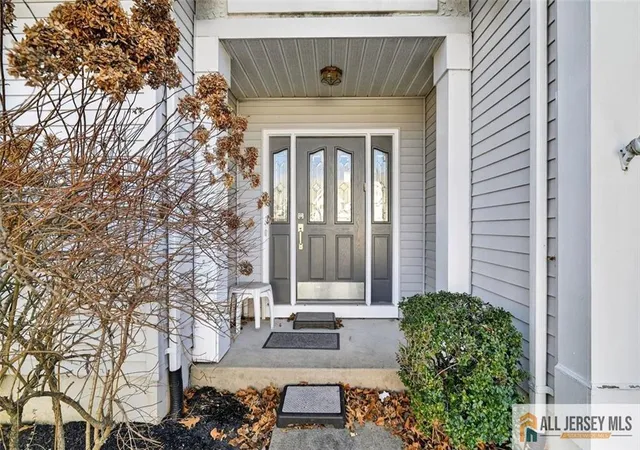 2nd image of 12 Wellington Pl, Monroe Township, NJ 08831 | MLS# 2661090M
