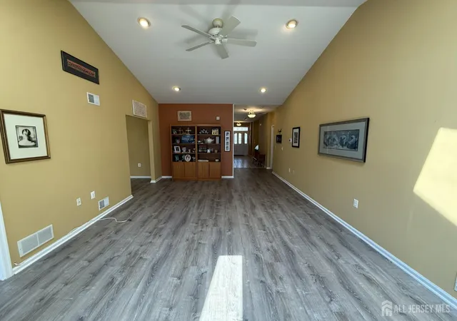 4th image of 21 Westminster Dr, Monroe Township, NJ 08831 | MLS# 2617801R