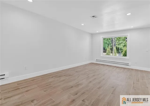 Listing Photo 5 - Condo for sale in building located at 131 Balsam #c Plz, Monroe Township, NJ 08831 - Unit #131C