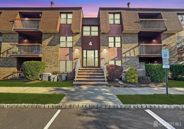Photo 1 of Condo for sale at 39 Powderhorn Ct, Woodbridge, NJ 07095 | MLS# 2606679R | Listing updated on 2026-01-03