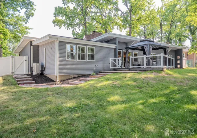 Homes for sale in New Brunswick, NJ | 12 Taylor Dr, New Brunswick, NJ 08901 | MLS# 2614869R