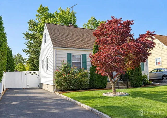 Photo 1 of Single family home for sale at 21 Buchanan Ave, Parlin, NJ 08859 | MLS# 2706949R | Listing updated on 2026-10-28