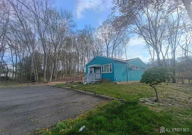 2nd image of 90 Springhill Rd, Matawan, NJ 07747 | MLS# 2613999R