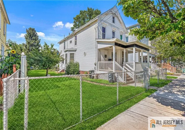 3rd image of 216 Handy St, New Brunswick, NJ 08901 | MLS# 2770379M