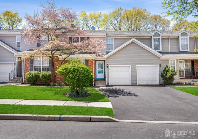 Homes for sale in Franklin Twsp, NJ | 150 Nantwich Ct, Franklin Twsp, NJ 08873 | MLS# 2617394R