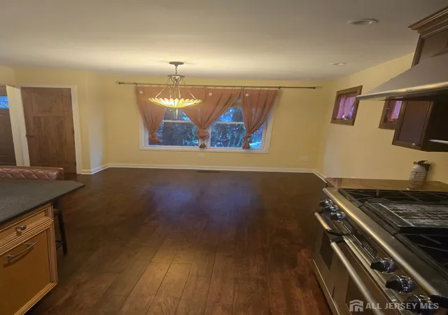 4th image of 14 Larch St, Carteret, NJ 07008 | MLS# 2702752R