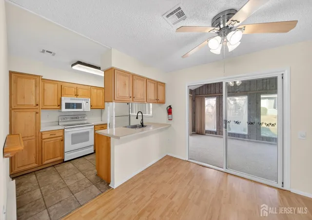 5th image of 487-A Grandin Rd, Monroe Township, NJ 08831 | MLS# 2614003R