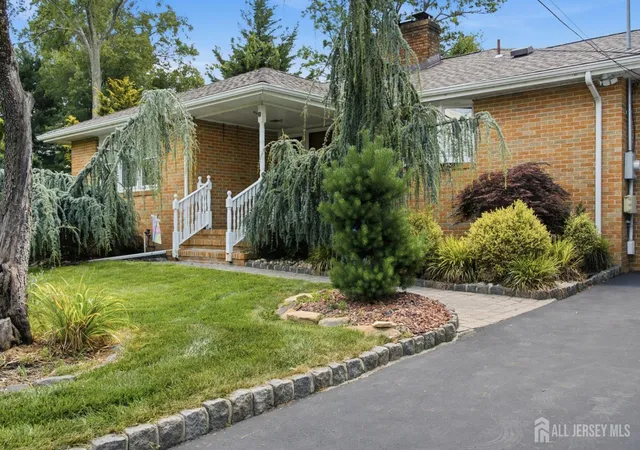 Homes for sale in North Brunswick, NJ | 1520 Evelyn Ave, North Brunswick, NJ 08902 | MLS# 2618388R