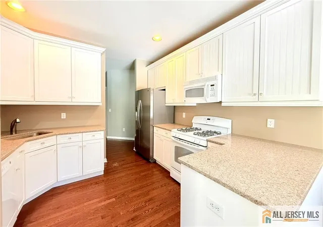 Photo 3 of Townhouse for sale at 5201 Schindler Dr, Monmouth Junction, NJ 08852 | MLS# 2661018M | Listing updated on 2026-04-05