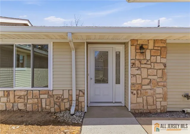 Listing Photo 2 - Condo for sale in building located at 780 Ardmore Rd, Middlesex, NJ 08831 - Unit #780B